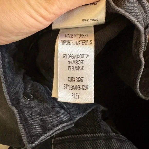 Agolde Riley High Rise Straight Leg Black size 25 - Picture 9 of 9